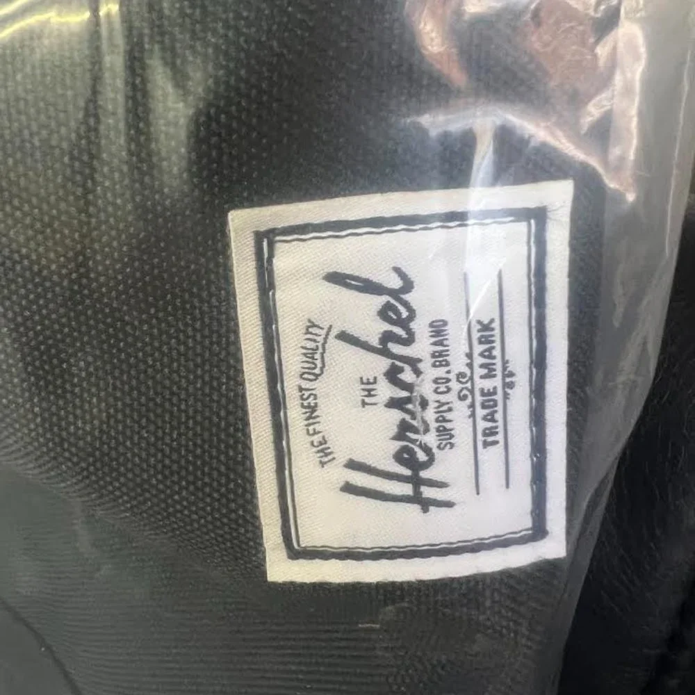 Herschel Supply Company product details